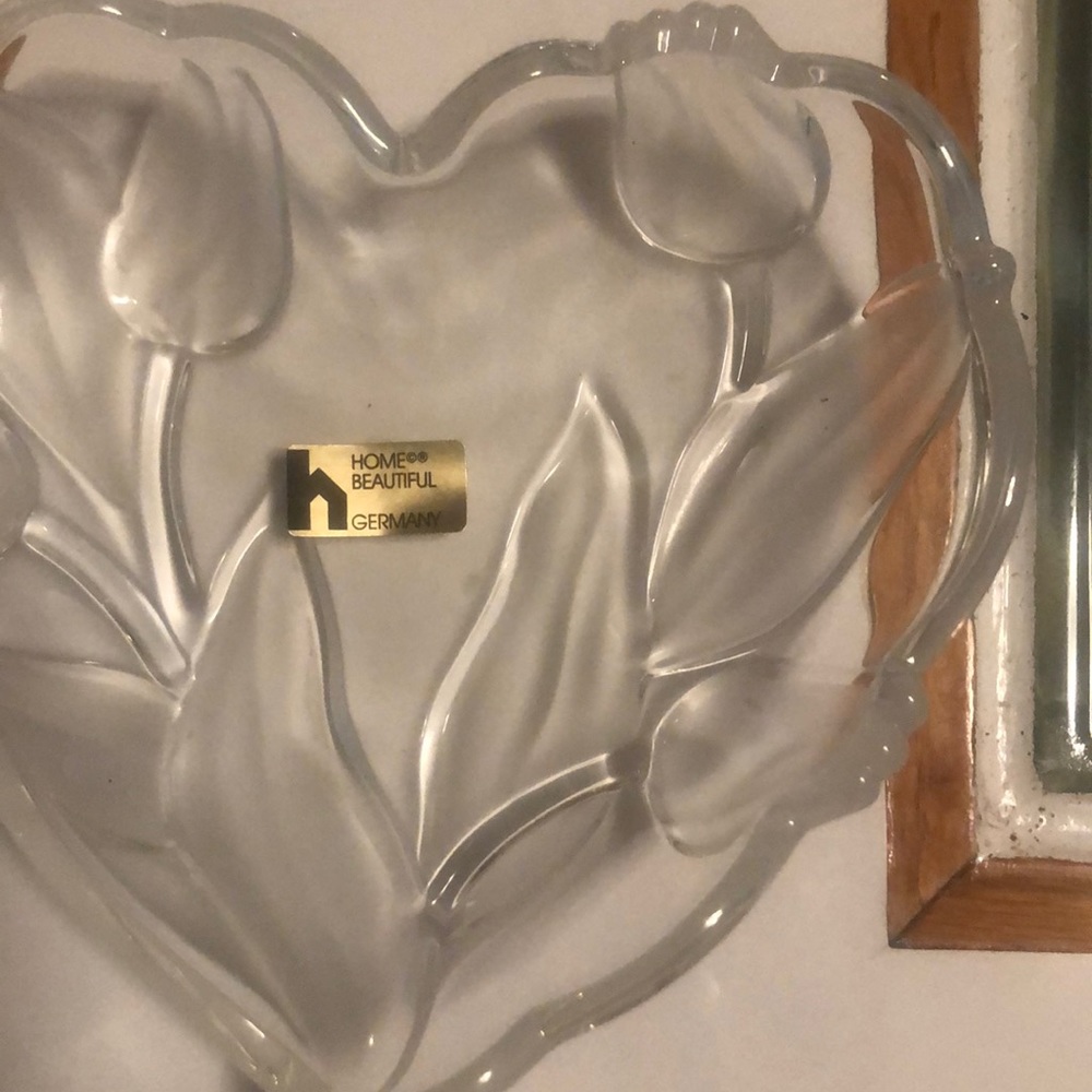 Beautiful candy/trinket dish -tulips